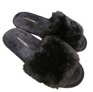 Pretty You London Fuzzy black slipper slides soft and warm 7-8